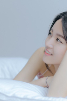 玩弄三个高大的熟妇